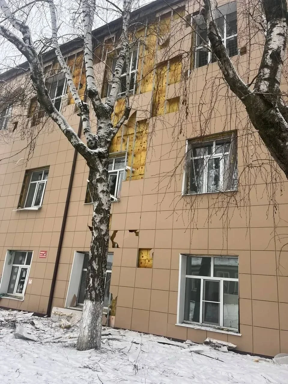 В результате атаки БПЛА в Воронеже повреждено здание православной гимназии во имя святителя Митрофана Воронежского